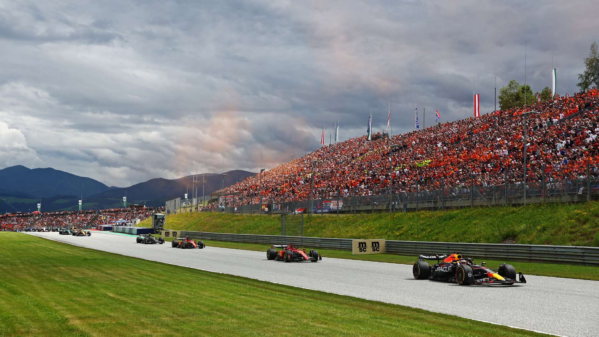 中的表现虽 中的表现虽