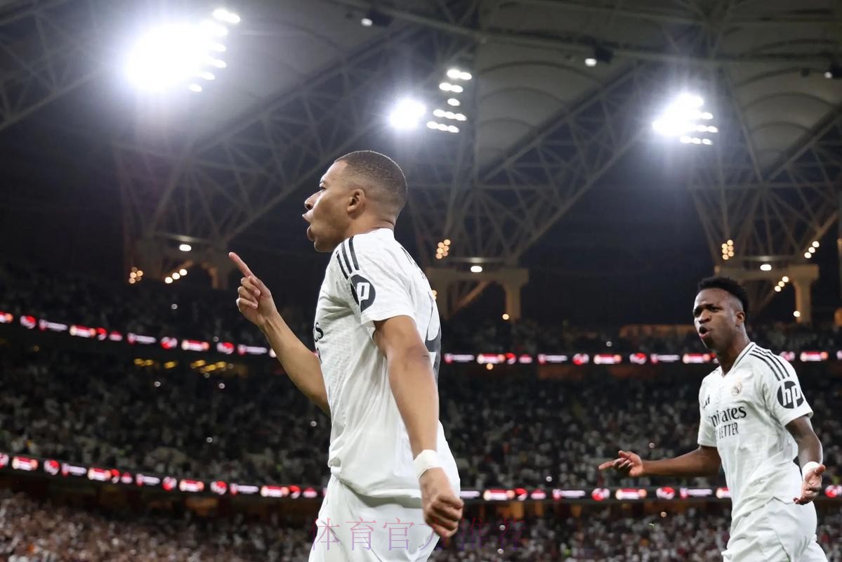 无奈!姆巴佩成首位在国家德比戴帽却输球的球员 无奈!姆巴佩成首位在国家德比戴帽却输球的球员